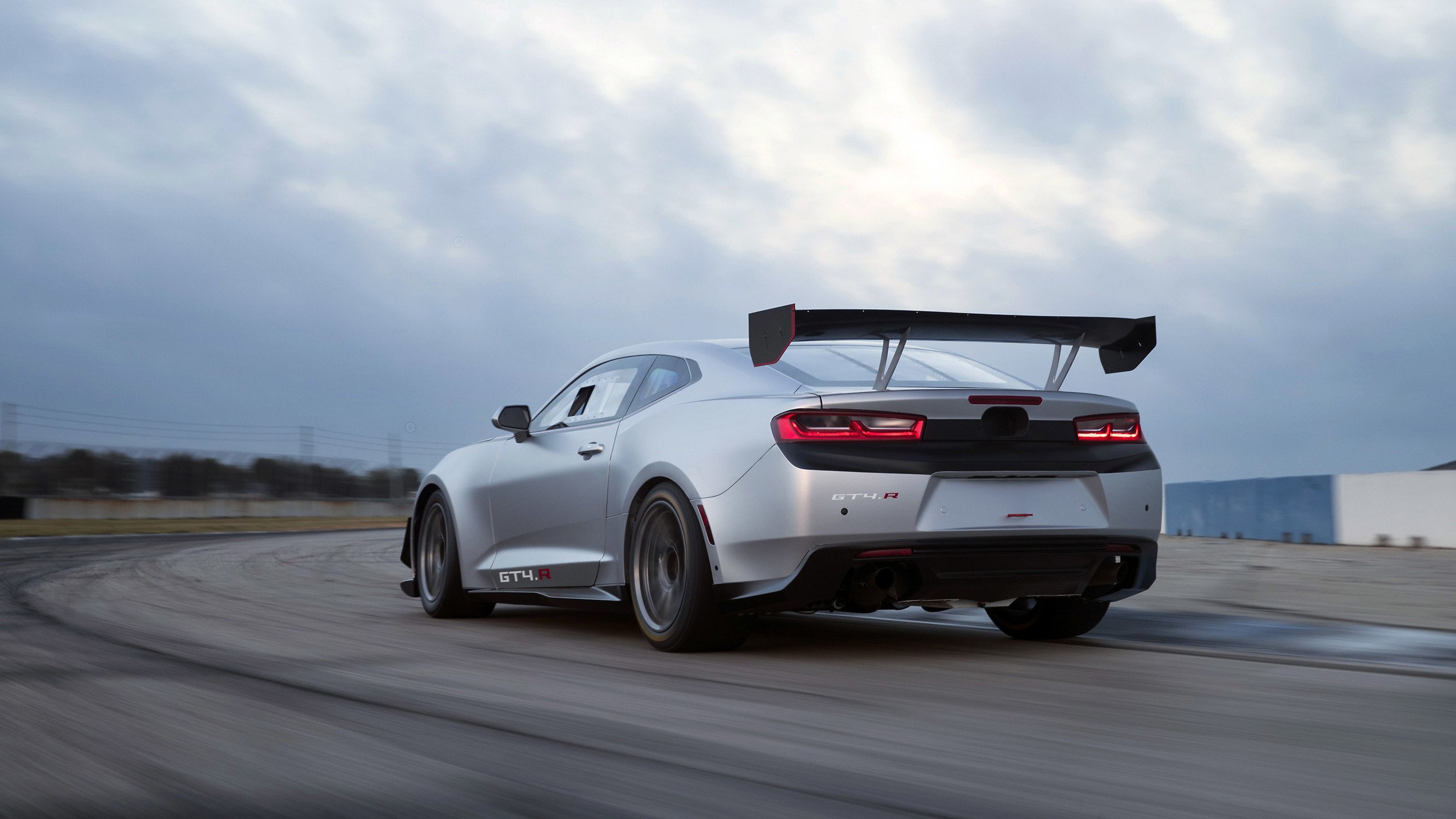 Chevy Unveils Its Camaro Gt4r Racecar Ahead Of Pirelli World Challenge