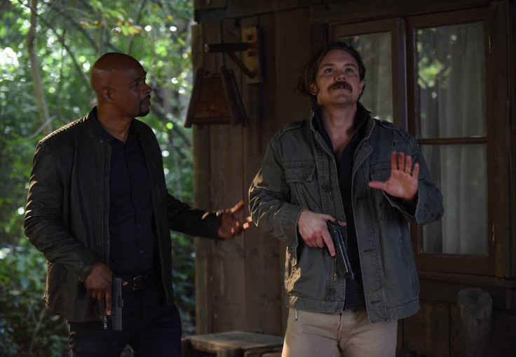 Damon Wayans as Murtaugh, Clayne Crawford as Riggs