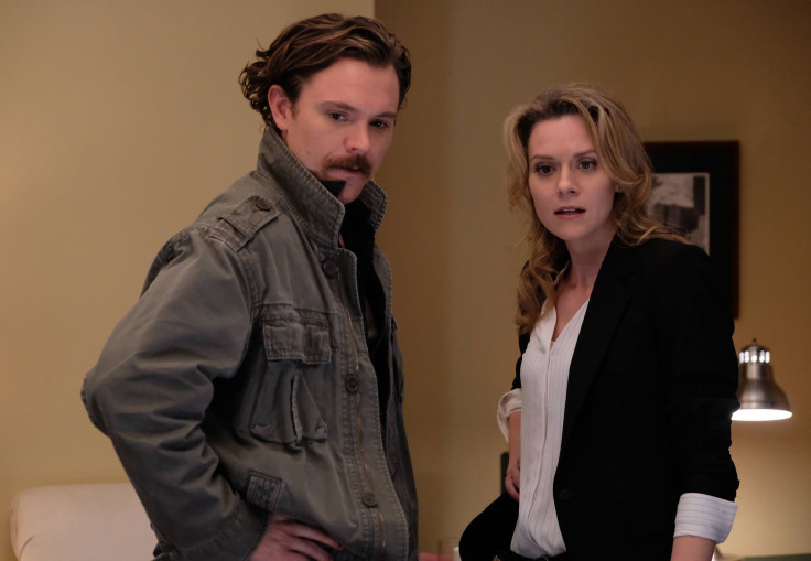 Clayne Crawford as Riggs, Hilarie Burton as Palmer