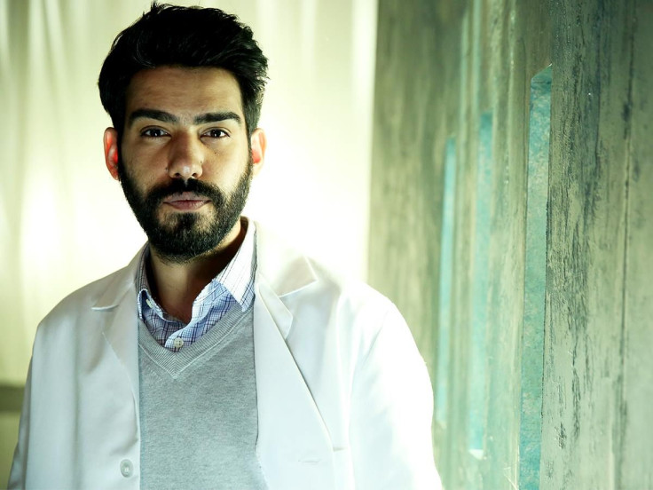 Rahul Kohli as Ravi