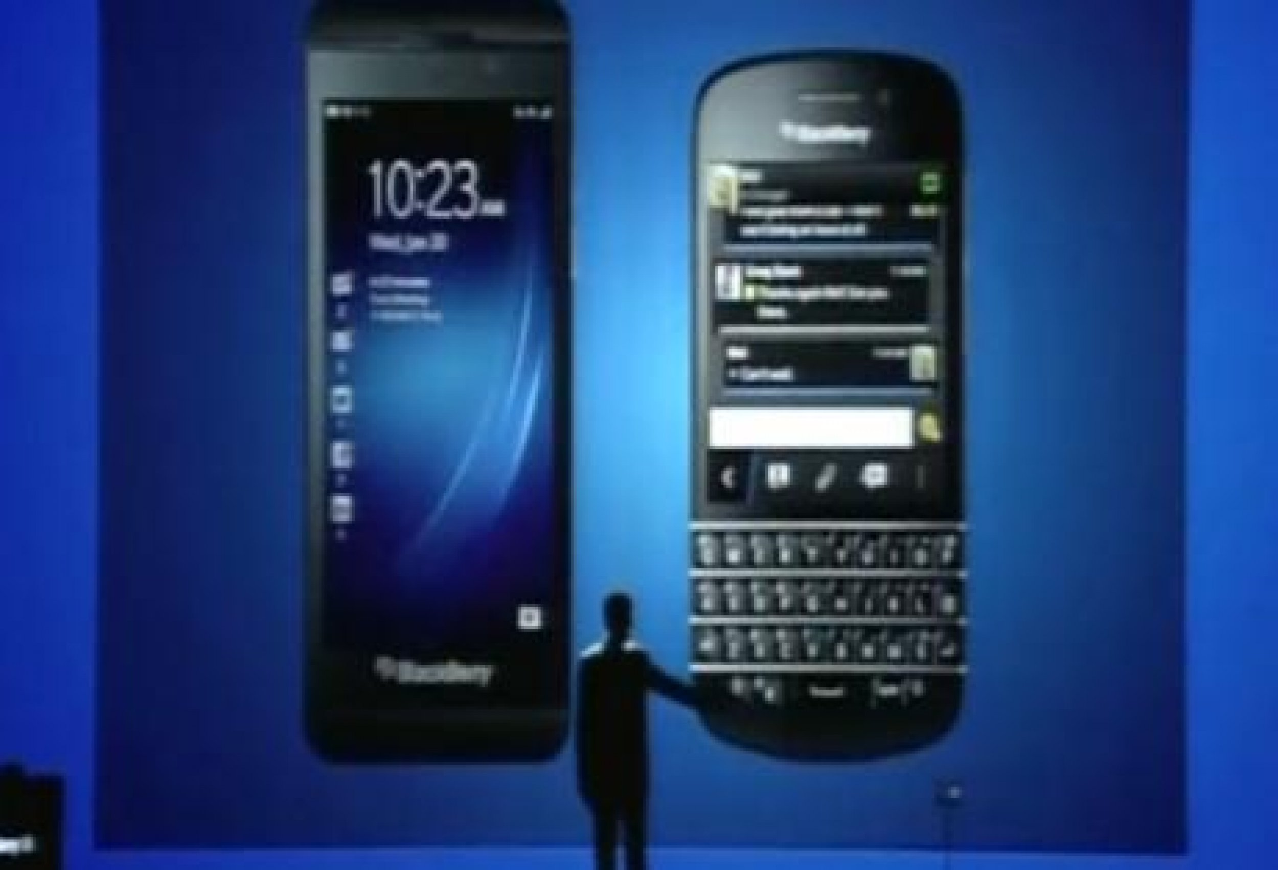 Struggling BlackBerry Weighs Its Options, Considers Outright Sale