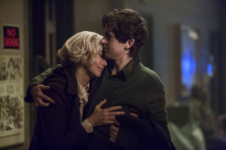 Vera Farmiga as Norma, Freddie Highmore as Norman