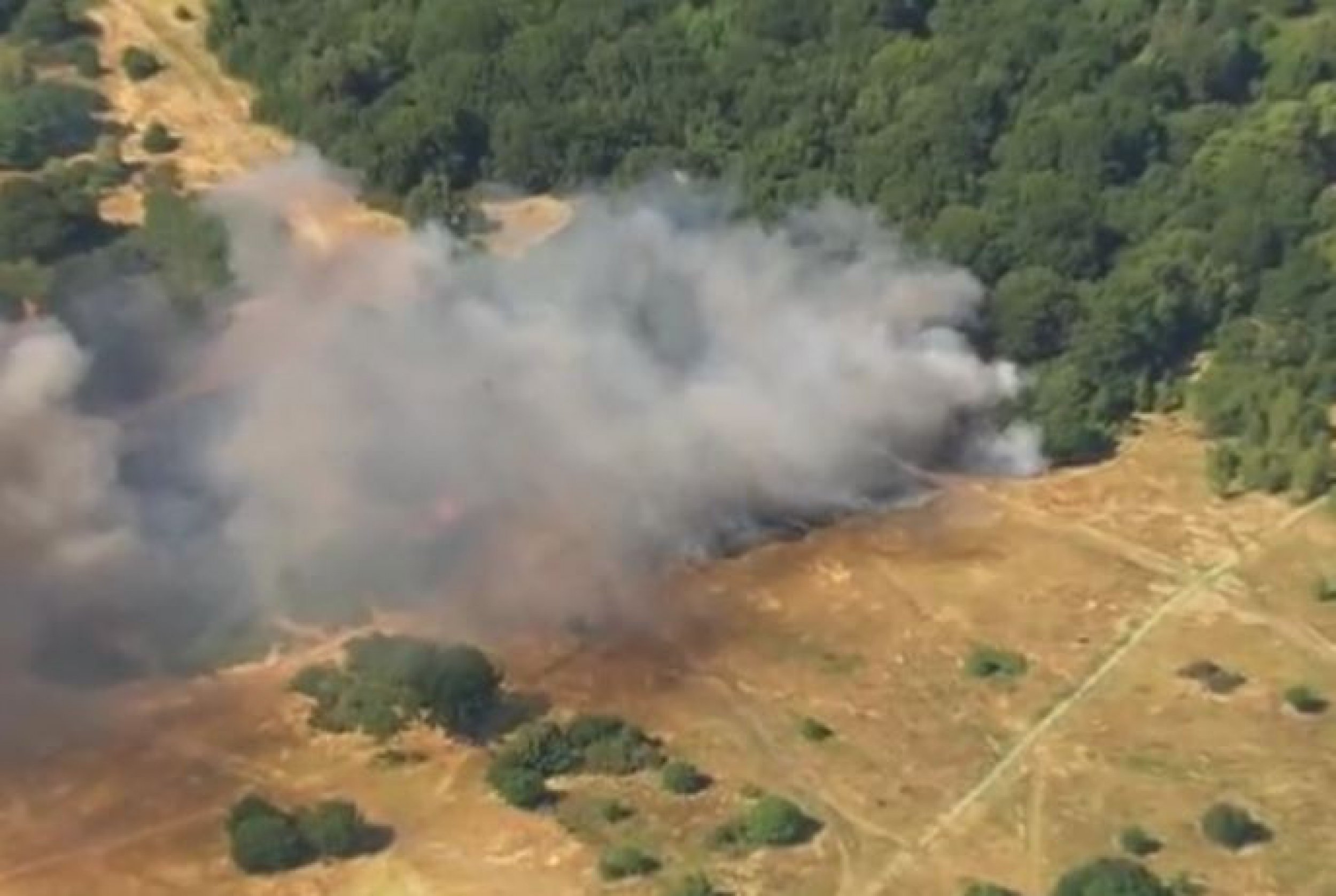 Grass Fires And Health Warnings As Britain Boils In Heat Wave-Promo