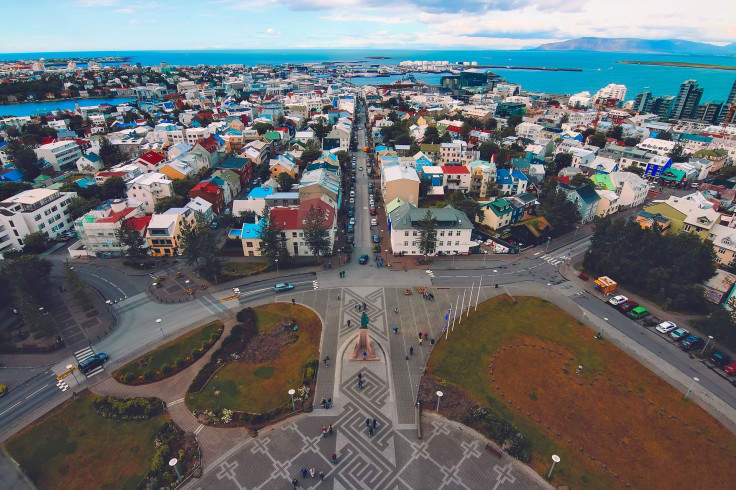 reykjavik-1988082_1920