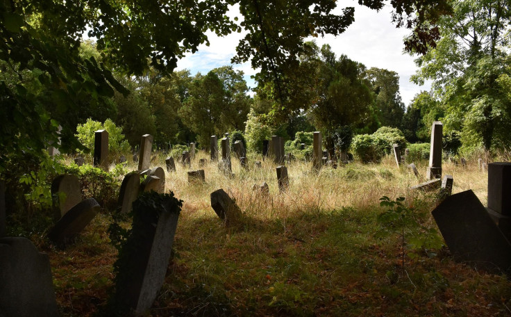 cemetery-1700014_1920