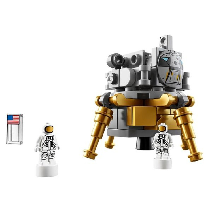 lego saturn 5 astronaut