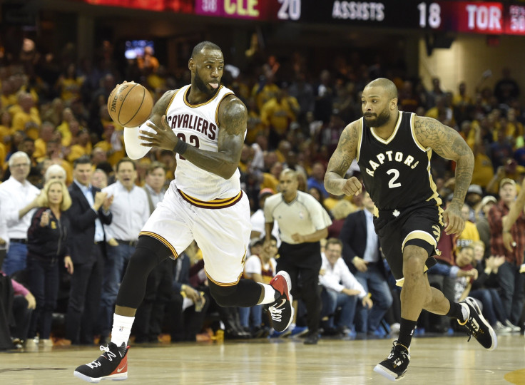 LeBron James Cavalier Raptors