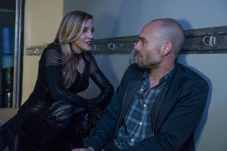Arrow 5x22 Black Siren
