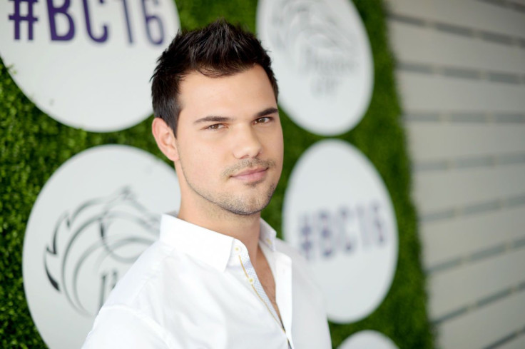 TAYLOR LAUTNER