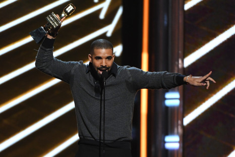 Drake at the 2017 Billboard Music Awards