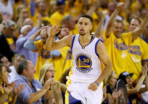 Twitter Reacts to Steph Curry's Bizarre Celebratory Dance During NBA ...