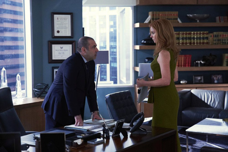 Rick Hoffman as Rick, Sarah Rafferty as Donna