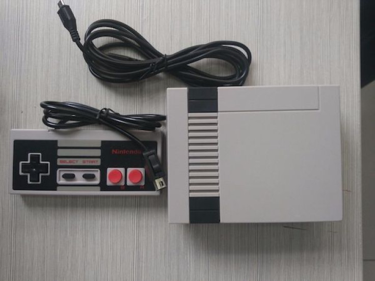 NES mini with controller