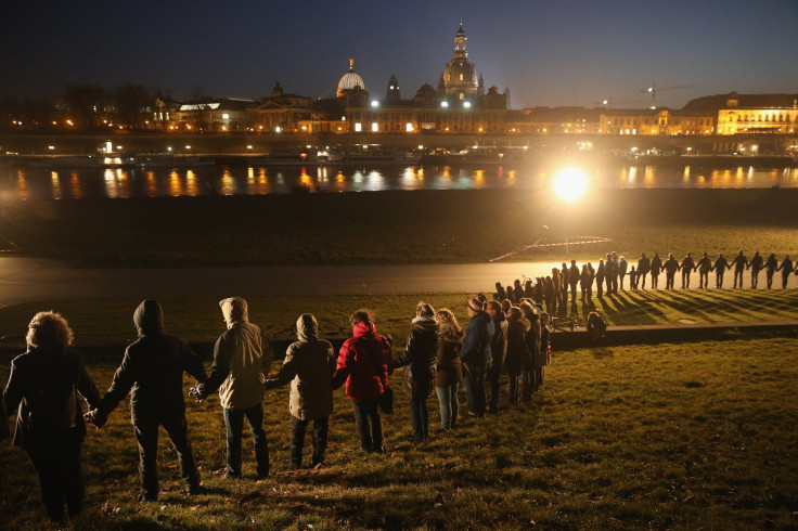 Human Chain 