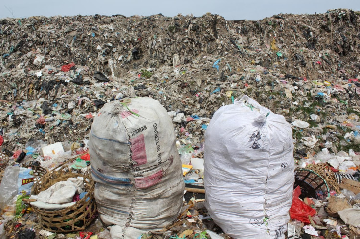 plastic-landfill