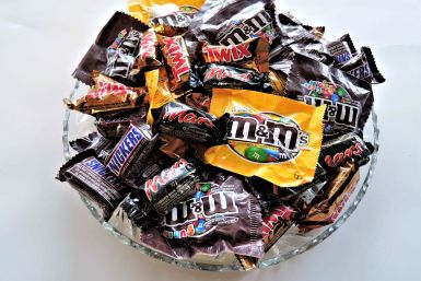 halloween-candy-chocolates-nuts-sweet