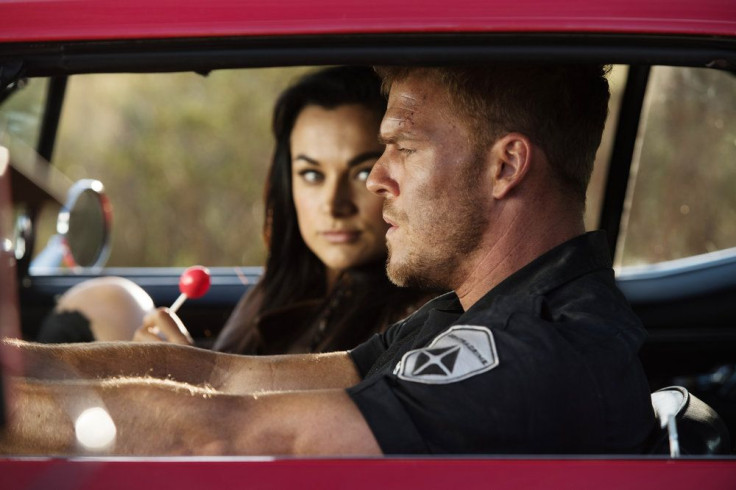 Christina Ochoa as Grace, Alan Ritchson as Arthut