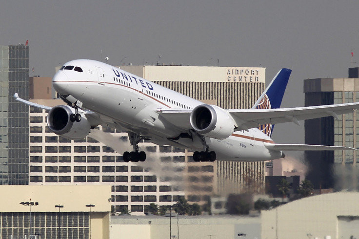 United Airlines plane