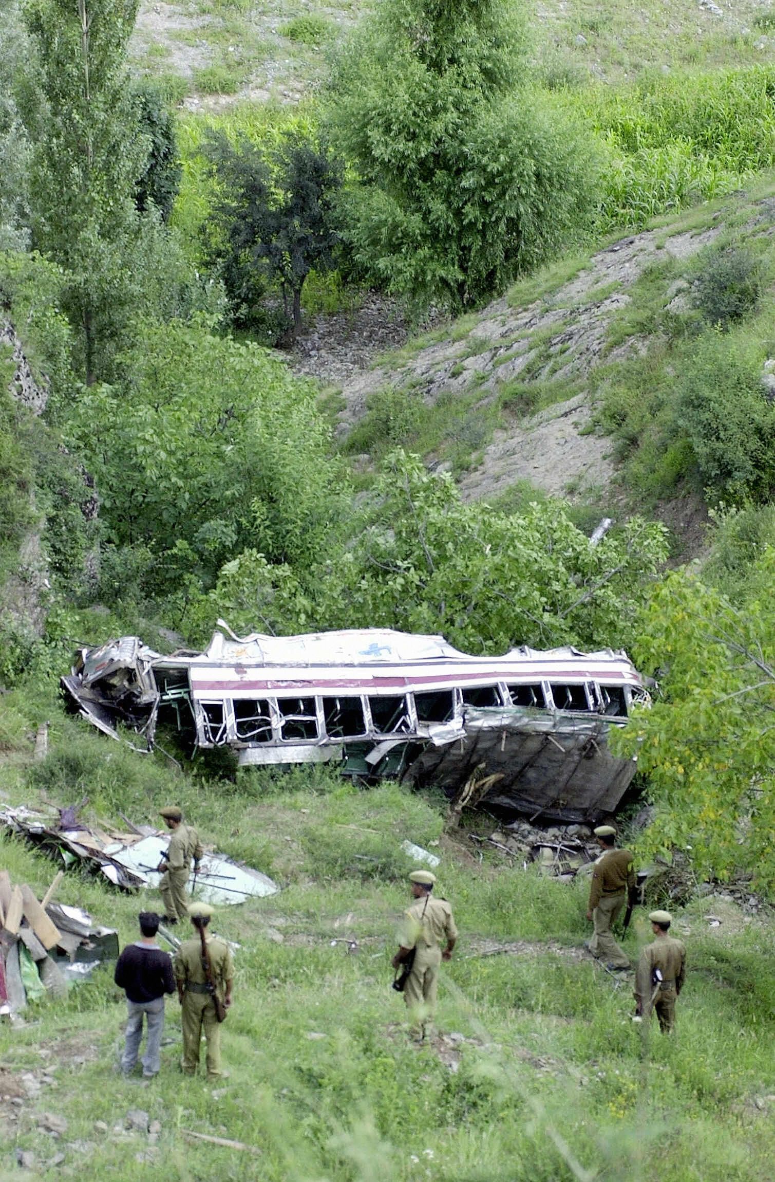 25 Dead After Bus Carrying Wedding Guests Plunged At Least 1600 Feet ...