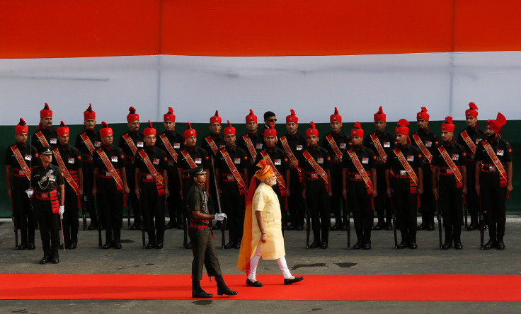 PM Modi inspects guard