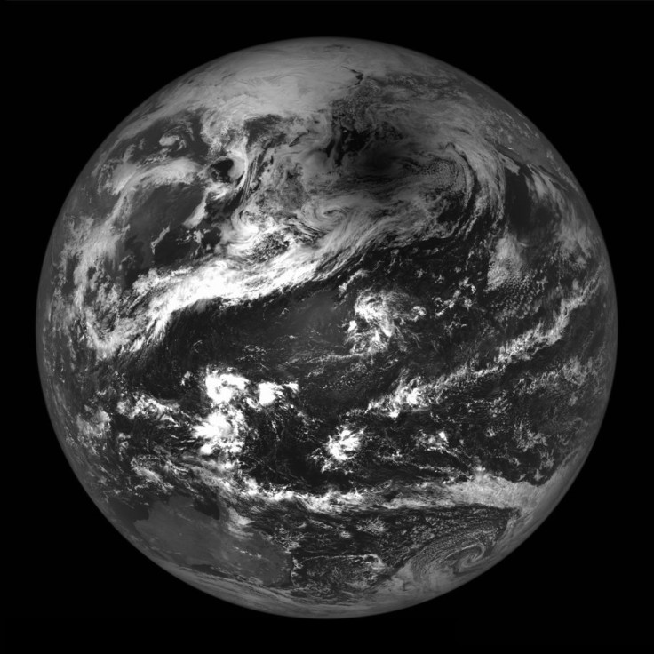 lro_view_of_earth_2012_solar_eclipse