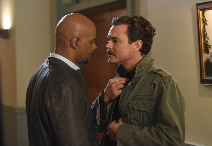 Damon Wayans as Murtaugh, Clayne Crawford as Riggs