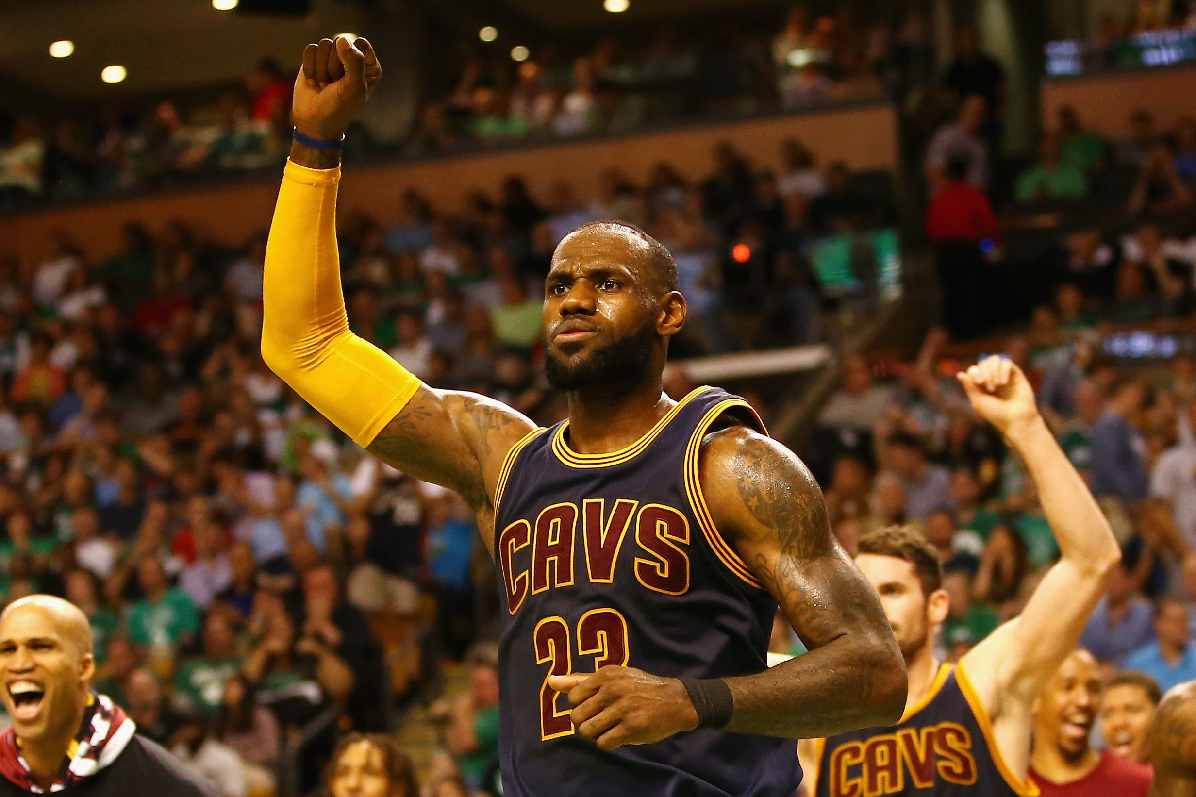 WATCH LeBron James Puts On Thrilling Performance During Exhibition Game In Manila