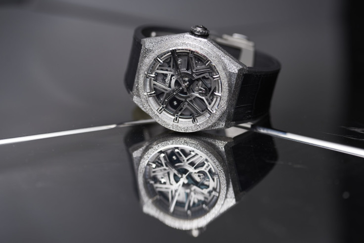 luxury ZENITH Defy Lab A Photo PR Ambiance (6)