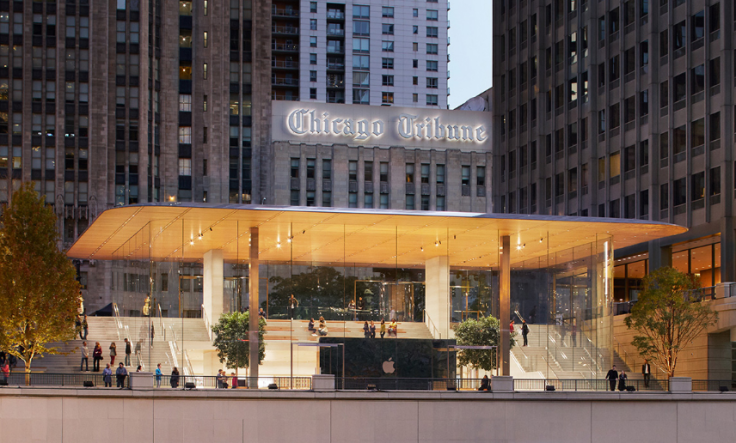 Apple opens up Michigan Avenue store in Chicago. 