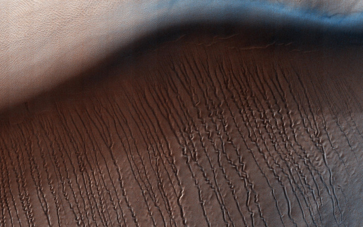mars-dry-ice-hellas-planitia