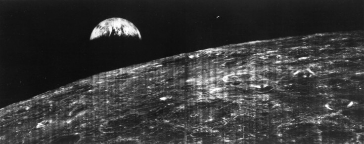moon-earth-photo-1966