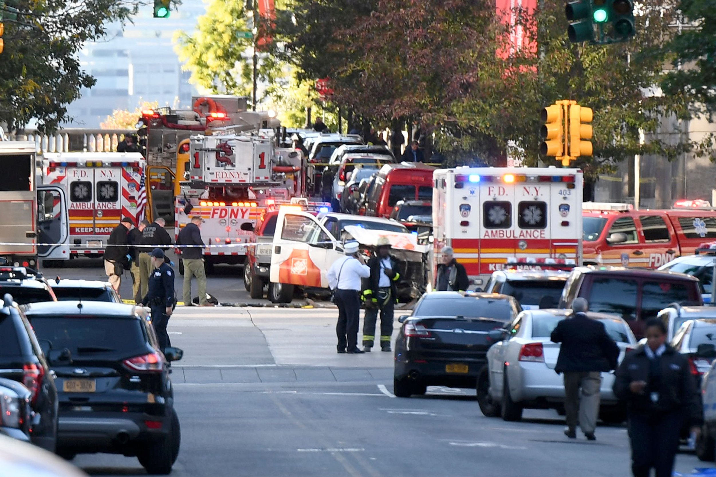 Civilian Reportedly Kicked Guns Out Of NYC Terror Attacker S Hands   Nyc Attack 2 