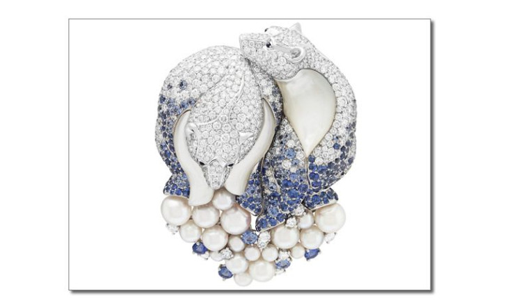 Van Cleef & Arpels - polar bears clip