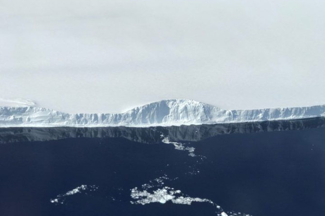 A68 iceberg from lasen c