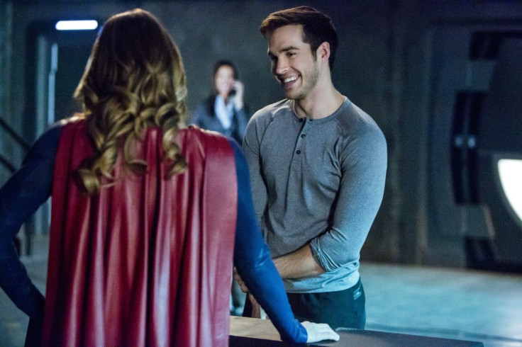 Melissa Benoist as Kara, Chris Wood as Mon-El