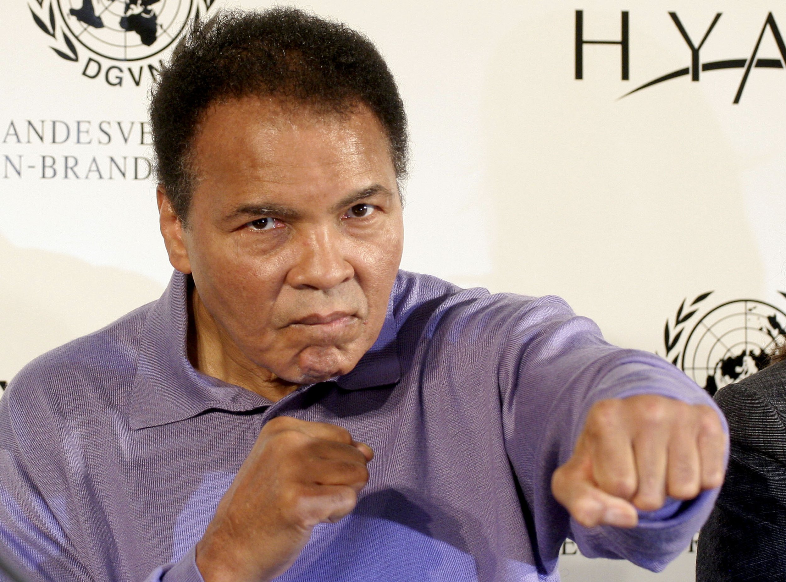 Who Is Ferdie Pacheco? Mohammad Ali's Doctor, Boxing Analyst Dead At 89 ...