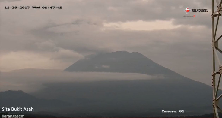 mount-agung-stream