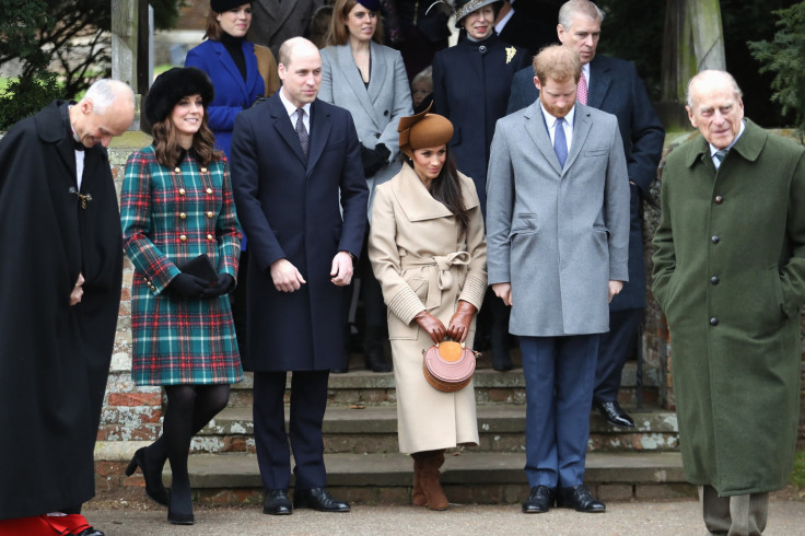 Meghan Markle at Christmas services, curtseying