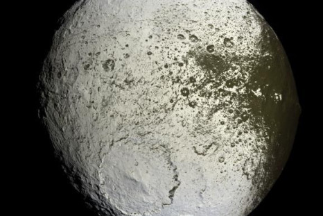 iapetus-moon