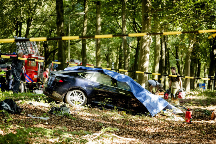 Tesla Model S car crash 