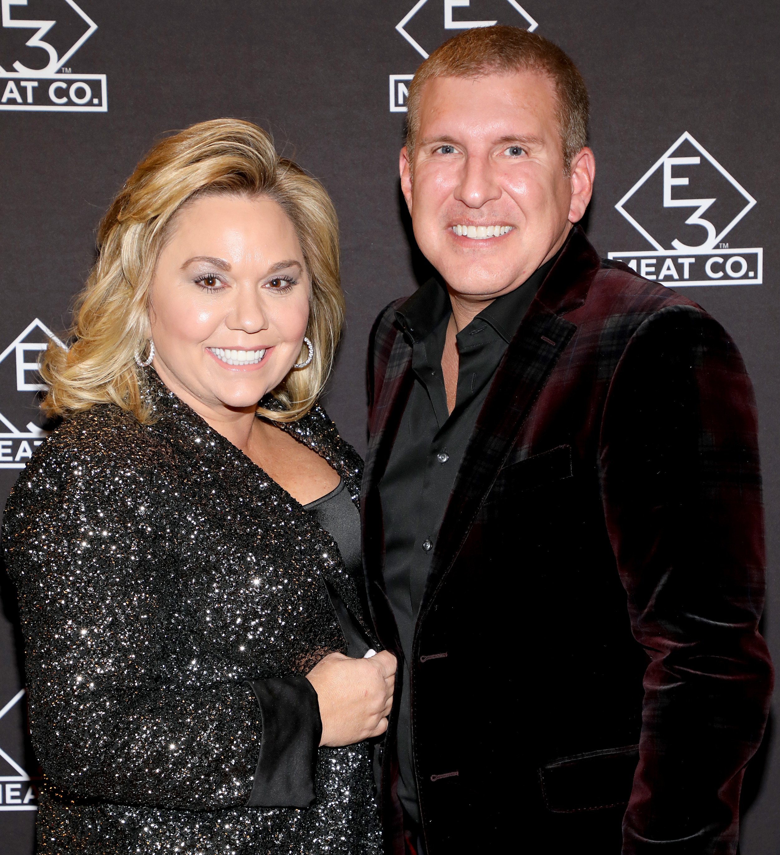 Todd And Julie Chrisley Report To Prison To Begin Sentences For Fraud ...