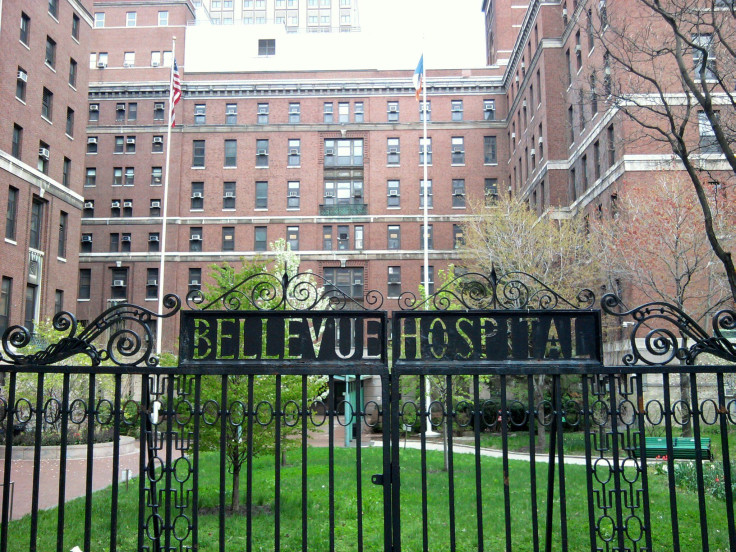 Bellevue_Hospital_front_gate_jeh