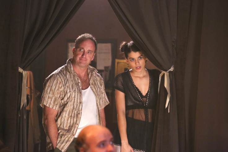 Jay Mohr as Bert, Sofia Black-D’Elia as Sabrina