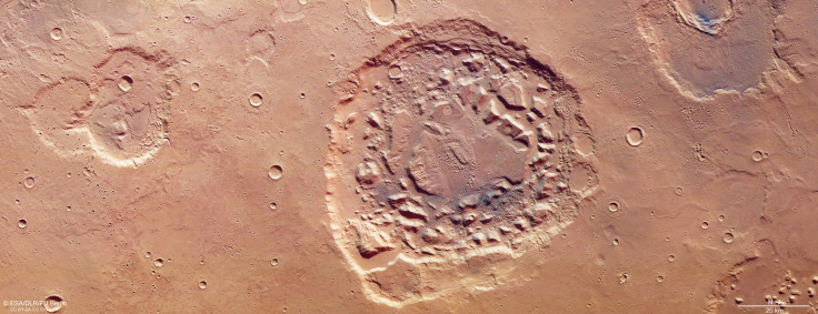 Mars_Express_view_of_Ismenia_Patera