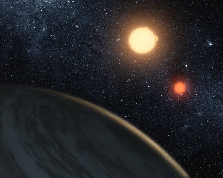 Kepler16_eclipsingbinary_smaller