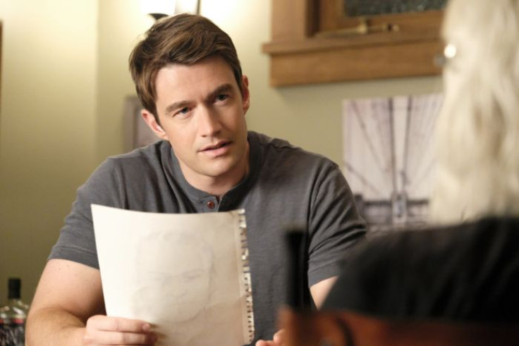 Robert Buckley as Major