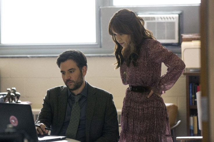 Josh Radnor as Lou, Rosie Perez as Tracey