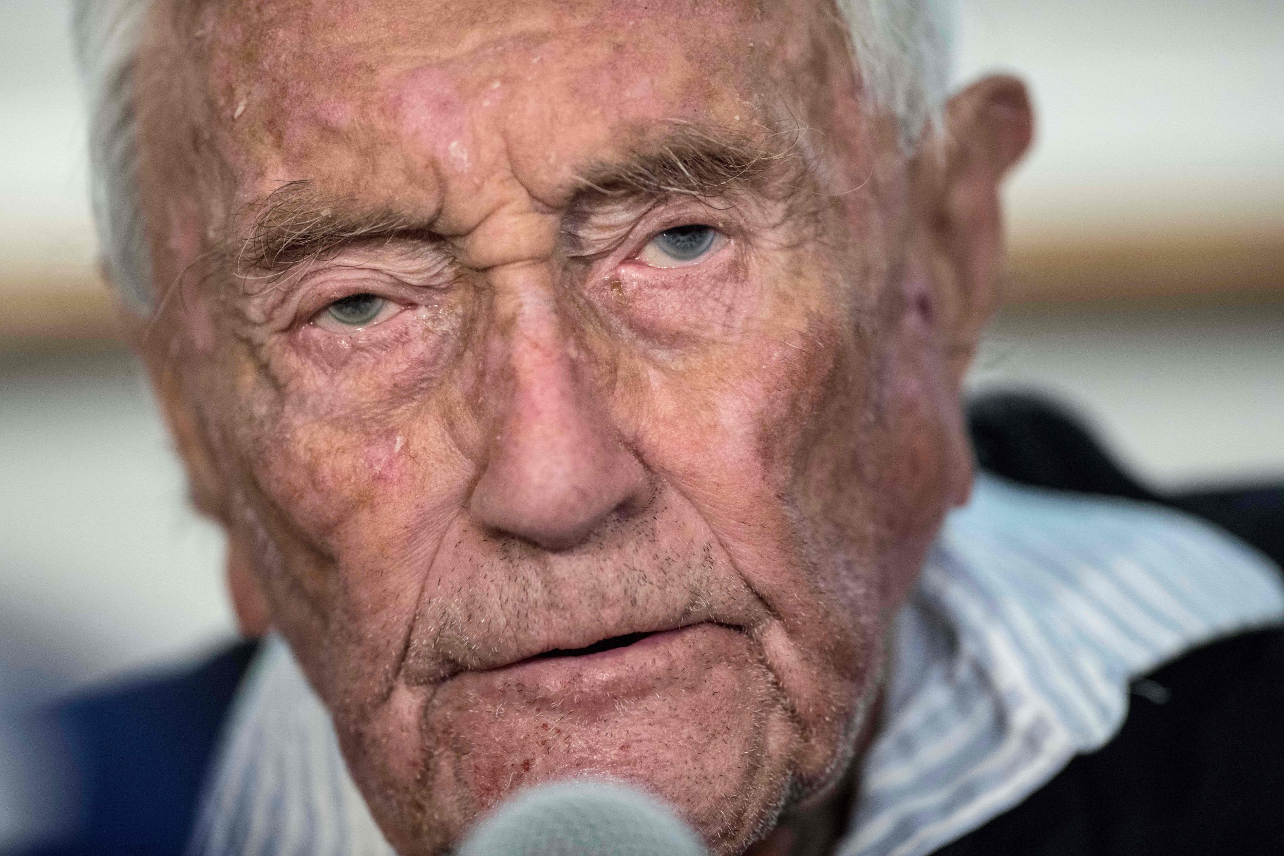 What Is Suicide Clinic 104 Year Old Man Sings His Way To Assisted Death Ibtimes 