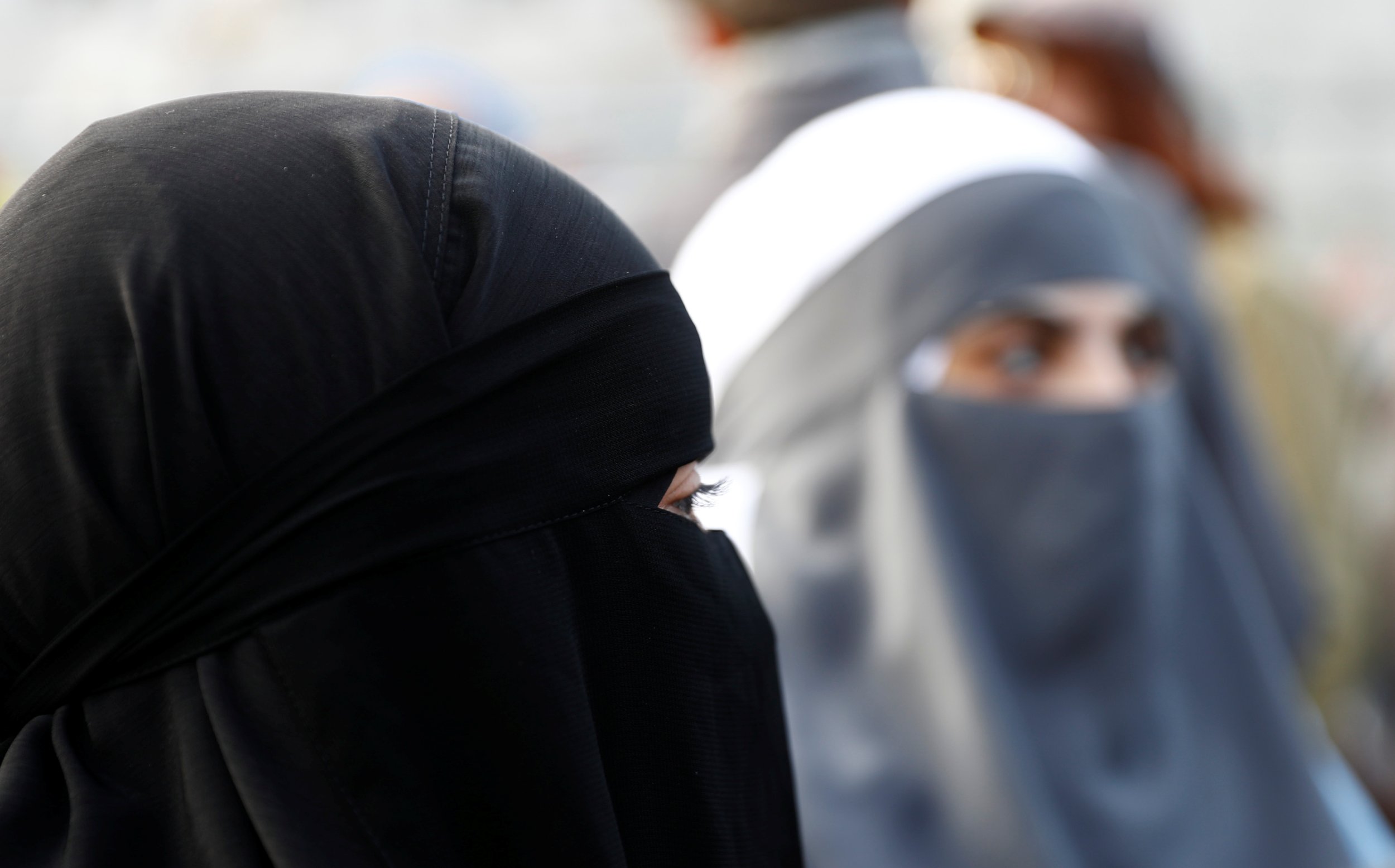 Sri Lanka Bans Burqas Countries That Prohibit Islamic Face Covering For Women Ibtimes