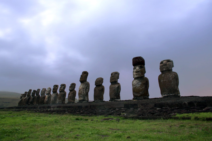 Maoi statues